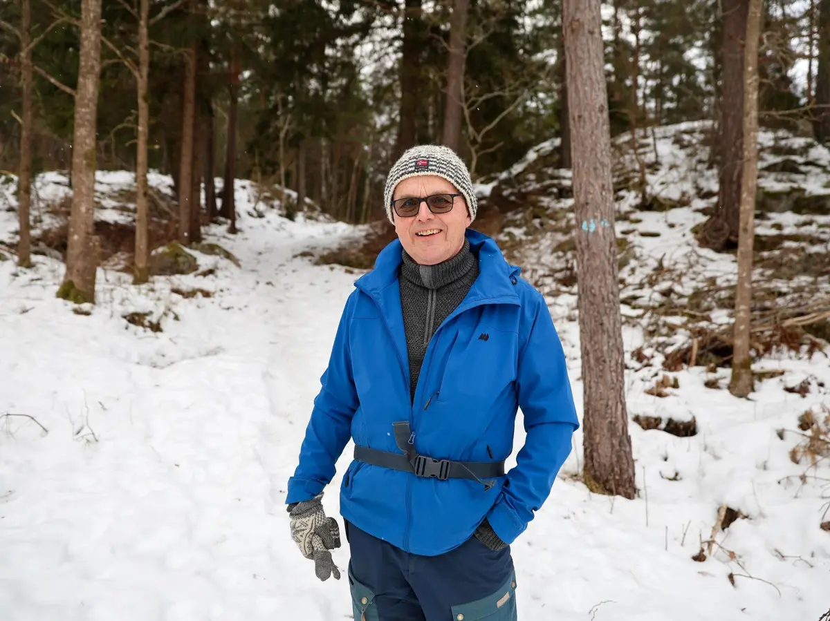 Skogeier Arnt Kvæstad lar seg ikke stoppe av noen få, men høylytte motstandere mot en planlagt tømmerdrift på Vestnebba ved Bunnefjorden. – Hogst er en del av skjøtselen av en viktig og fornybar ressurs, poengterer han.