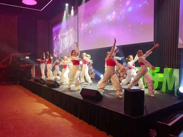 Den syvende utgaven av Tømmer & Marked ble et svært så vellykket arrangement med foredrag fra noen av de største selskapene i nordisk skogindustri. Rammen rundt konferansen gjorde dessuten til at det ble suksess, med god mat, god stemning og mye latter.