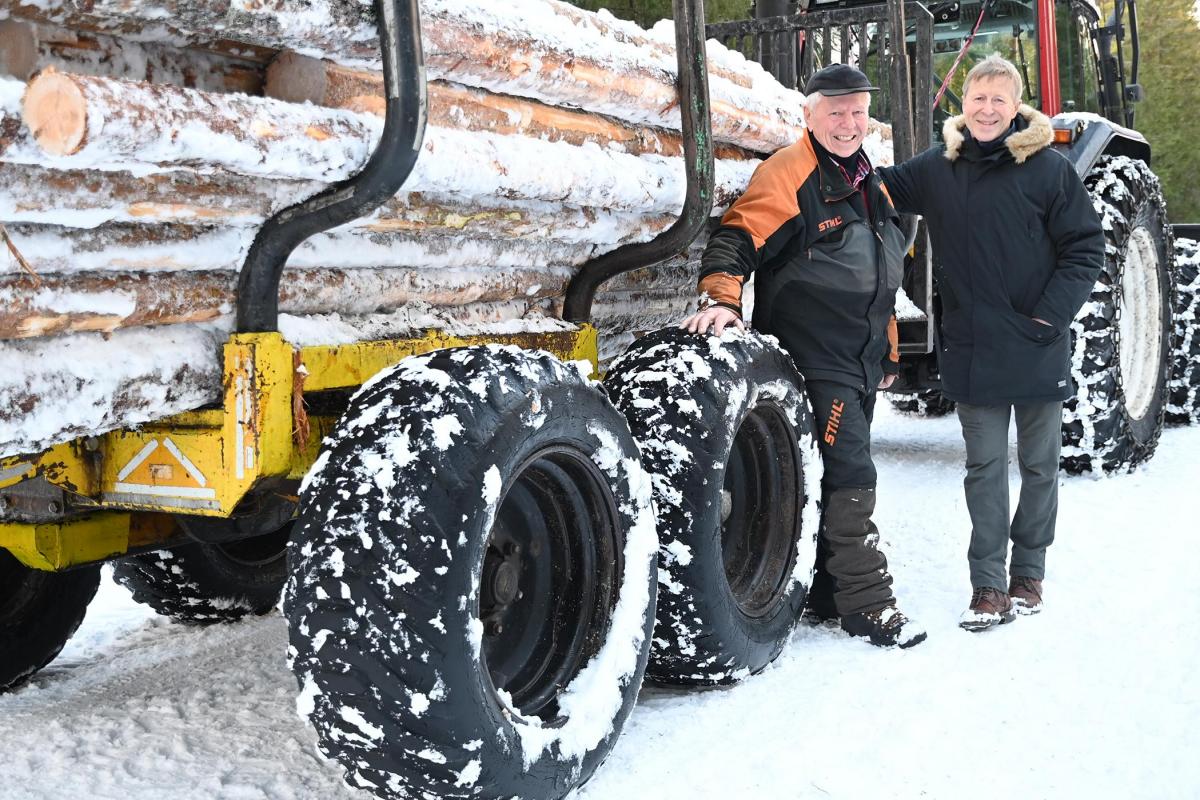 Tømmertilhenger, Ole Arne Holth, Per Skorge