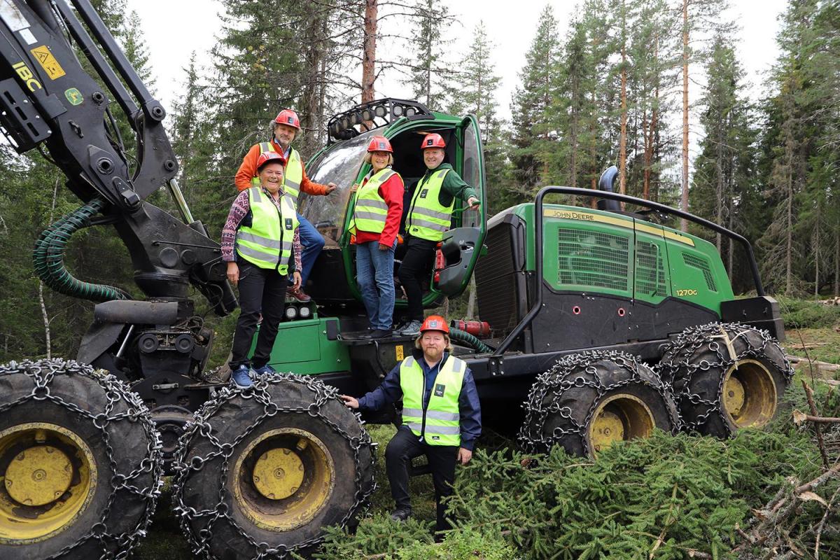 Politikere og hogstmaskin