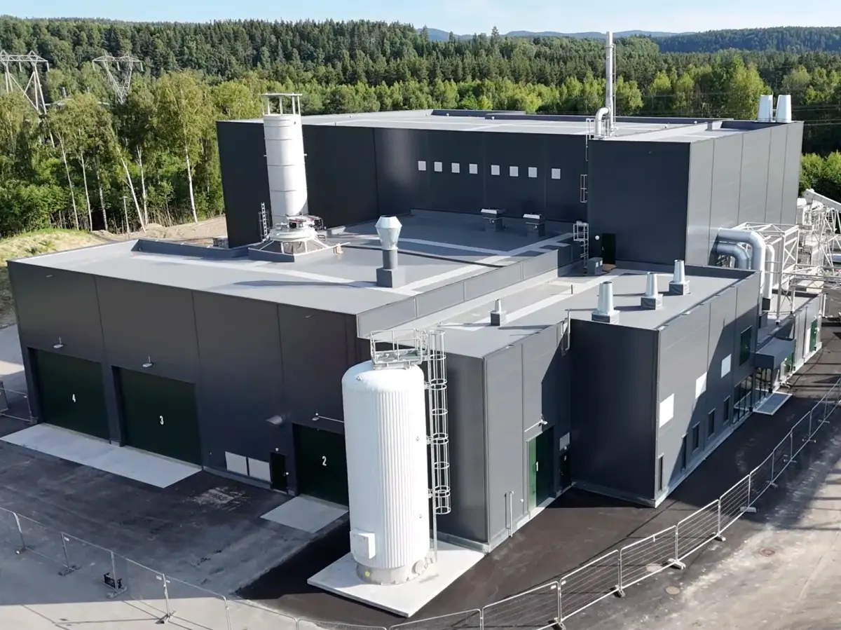 Snart starter Vow Green Metals driften av en av Europas største biokarbonfabrikker i Treklyngen Industripark på Hønefoss. Synergieffekten blir viktig dersom Billerud Viken ser dagens lys.